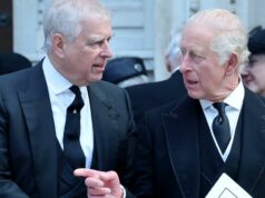 Rei Charles reage à prisão do irmão Andrew Mountbatten-Windsor Príncipe Andrew, Duque de York, Rei Carlos III e Príncipe William, Príncipe de Gales