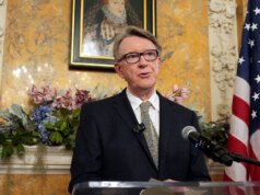 Reino Unido divulgará arquivos relacionados aos laços do ex-embaixador Jeffrey Epstein Reino Unido divulgará arquivos relacionados aos laços do ex-embaixador Jeffrey Epstein