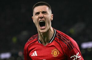 Relatório: Christopher Vivell agora tem o Man Utd liderando a corrida pelo defensor de £ 4 milhões, que é mais rápido que Benjamin Sesko Relatório: Christopher Vivell agora tem o Man Utd liderando a corrida pelo defensor de £ 4 milhões, que é mais rápido que Benjamin Sesko