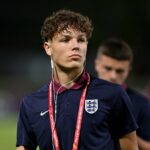 Relatório: Man Utd vai rivalizar com o Arsenal pelo garoto-prodígio inglês de 17 anos, conversas já em andamento