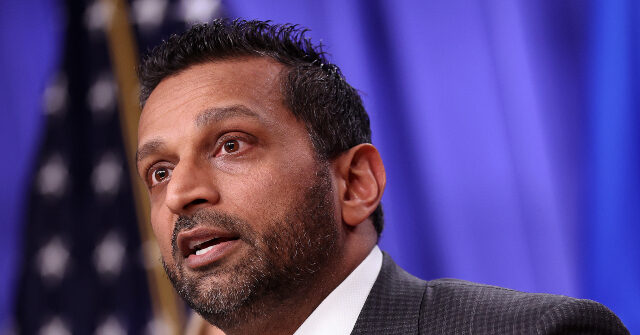 Relatório: Patel remove vários funcionários do FBI conectados à investigação Relatório: Patel remove vários funcionários do FBI conectados à investigação de Trump Mar-a-Lago