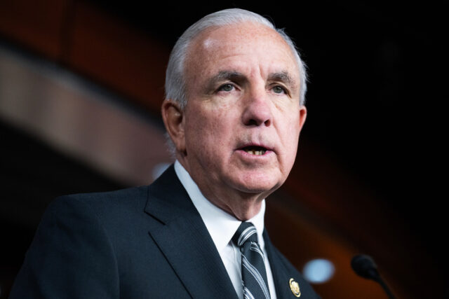 Republicano afirma que sempre ‘alertou’ Trump sobre o ICE
