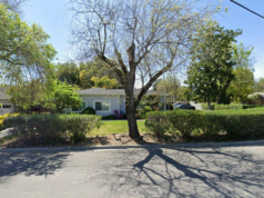 Residência unifamiliar é vendida por US$ 3 milhões em Saratoga Avenida McCoy, 18724 - Google Street View