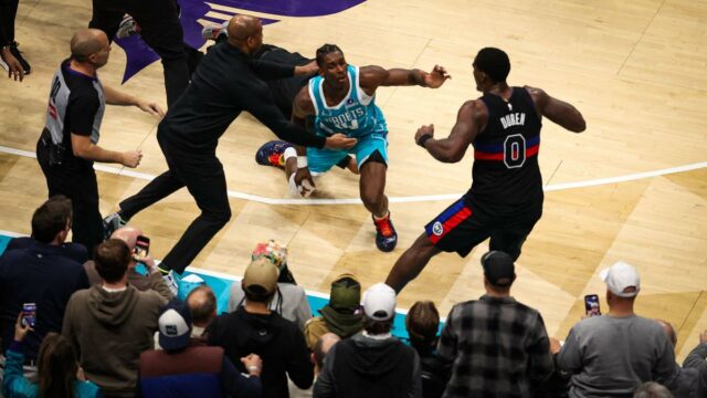 Resumo da NBA: Pistons vencem Hornets na Fight Night em Charlotte
