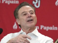 Rick Pitino encerra perguntas sobre a luta da Providência com St. St. John's Red Storm head coach Rick Pitino at press conference
