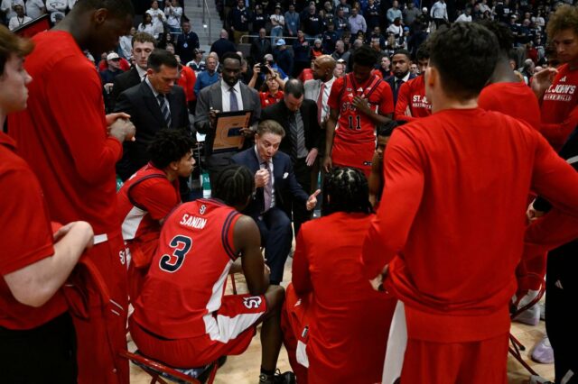 Rick Pitino não mede palavras sobre o confronto de St. Rick Pitino não mede palavras sobre o confronto de St. John com Villanova: 'Jogo mais importante'