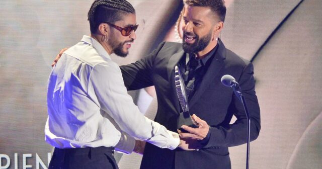 Ricky Martin escreve homenagem a Bad Bunny após sua histórica vitória no Grammy
