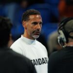 Rio Ferdinand escolhe entre Elliot Anderson e Adam Wharton para a principal contratação do meio-campo do Man Utd