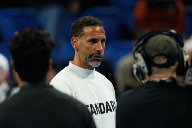 Rio Ferdinand escolhe entre Elliot Anderson e Adam Wharton para Rio Ferdinand escolhe entre Elliot Anderson e Adam Wharton para a principal contratação do meio-campo do Man Utd