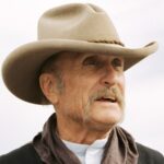 Robert Duvall foi um 'ator maravilhoso' cuja atuação 'criou todo mundo', lembra o diretor de 'Broken Trail', Walter Hill