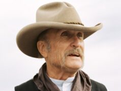 Robert Duvall foi um ‘ator maravilhoso’ cuja atuação ‘criou todo mundo’, lembra o diretor de ‘Broken Trail’, Walter Hill Robert Duvall foi um 'ator maravilhoso' cuja atuação 'criou todo mundo', lembra o diretor de 'Broken Trail', Walter Hill