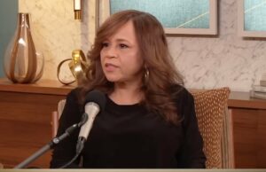 Rosie Perez diz que os EUA precisam de uma reforma na imigração, mas o ICE vai longe demais: ‘Chorei o dia todo’ | Vídeo Jogar