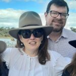 Rosina Gordon e seu marido criaram seus seis filhos (dois retratados aqui) na região de NSW.