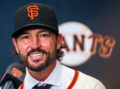 SF Giants anuncia oficialmente a comissão técnica de Tony Vitello SF Giants anuncia oficialmente a comissão técnica de Tony Vitello
