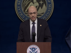 SNL Cold Open apresenta Pete Davidson como Czar da Fronteira Tom Homan SNL Cold Open apresenta Pete Davidson como Czar da Fronteira Tom Homan