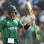 Sahibzada Farhan se torna o segundo batedor do Paquistão a marcar cem em Copas do Mundo T20