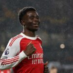 Saka assina novo contrato com o Arsenal até 2031