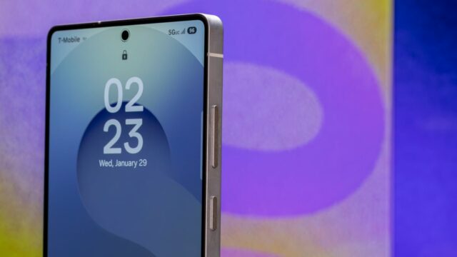 telefones samsung galaxy s26 ultra em exibição.