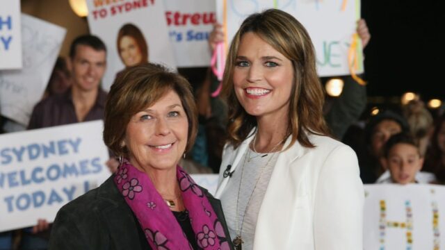 Savannah Guthrie pede aos apoiadores que 'aumentem suas orações' após Savannah Guthrie pede aos apoiadores que 'aumentem suas orações' após o desaparecimento da mãe de 84 anos: 'Traga-a para casa'