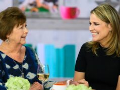 Savannah Guthrie posta vídeo abordando suspeitos de sequestro: ‘Precisamos saber sem dúvida que ela está viva e que você a tem’ Savannah Guthrie posta vídeo abordando suspeitos de sequestro: 'Precisamos saber sem dúvida que ela está viva e que você a tem'