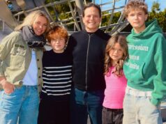 Scott Wolf se reúne com a ex-esposa Kelley em meio a um divórcio desagradável Scott Wolf se reúne com a ex-esposa Kelley em meio a um divórcio desagradável