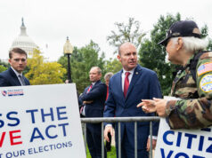 Senador Mike Lee revela que a Lei SAVE America tem 50 patrocinadores Senador Mike Lee revela que a Lei SAVE America tem 50 patrocinadores