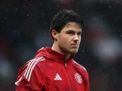 Senne Lammens explica porque Thibaut Courtois é um ‘grande exemplo’ em comparação com qualquer outro guarda-redes do mundo Senne Lammens explica porque Thibaut Courtois é um 'grande exemplo' em comparação com qualquer outro guarda-redes do mundo