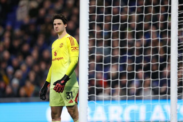 Senne Lammens homenageado por comparações de Edwin van der Sar após masterclass x Everton
