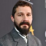 Shia LaBeouf posta 'Free Me' após prisão no Mardi Gras