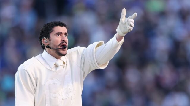 Significado da camisa Bad Bunnys Ocasio 64 explicado
