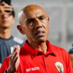 Simon Tahamata não está preocupado que a seleção nacional sub-17 da Indonésia seja massacrada pela China: eles ainda são jovens
