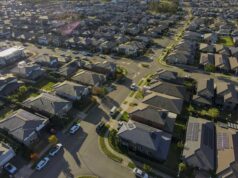 Sindicatos afirmam que polêmico corte de impostos ‘prejudica trabalhadores’ Sindicatos dizem que dar descontos fiscais aos proprietários está prejudicando os trabalhadores australianos