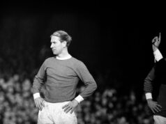 Sir Bobby Charlton foi atingido por uma culpa inimaginável após a tragédia do Manchester United em Munique em 1958 FC Seul x Manchester United