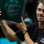 Sortudo pela terceira vez, De Minaur domina Auger-Aliassime para vencer o Rotterdam Open
