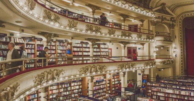 Spotify está prestes a começar a vender livros físicos por algum motivo | Foto mostra o El Ateneo Grand Splendid de Buenos Aires, um teatro transformado em livraria