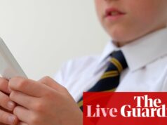 Starmer diz que o governo vai endurecer as regras sobre o uso das mídias sociais por adolescentes e permanece de “mente aberta” sobre a proibição de menores de 16 anos – política do Reino Unido ao vivo Starmer diz que o governo vai endurecer as regras sobre o uso das mídias sociais por adolescentes e permanece de “mente aberta” sobre a proibição de menores de 16 anos – política do Reino Unido ao vivo