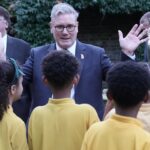 Starmer do Reino Unido anuncia repressão aos chatbots de IA em iniciativas de segurança infantil