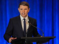 Stephen Colbert critica a CBS por causa da entrevista no ar bloqueada com o candidato democrata ao Senado do Texas, James Talarico Stephen Colbert critica a CBS por causa da entrevista no ar bloqueada com o candidato democrata ao Senado do Texas, James Talarico