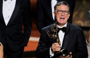 Stephen Colbert diz que a CBS proibiu entrevista com candidato democrata do Texas Stephen Colbert diz que a CBS proibiu entrevista com candidato democrata do Texas