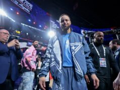 Stephen Curry faz anúncio importante durante o fim de semana All-Star da NBA Stephen Curry faz anúncio importante durante o fim de semana All-Star da NBA