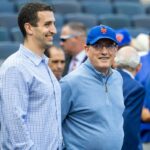 Steve Cohen (à direita) com o presidente de operações de beisebol do Mets, David Stearns (à esquerda)