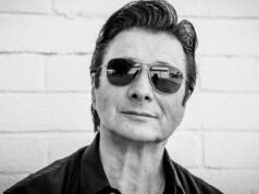 Steve Perry declara que ‘não é verdade’ que ele pode aparecer na turnê de despedida do Journey, depois que Jonathan Cain disse que estava ‘pensando nisso’ Steve Perry declara que 'não é verdade' que ele pode aparecer na turnê de despedida do Journey, depois que Jonathan Cain disse que estava 'pensando nisso'