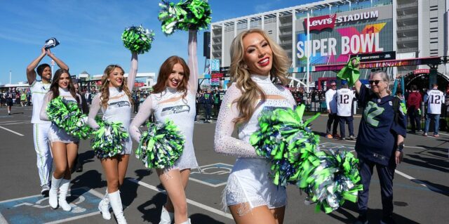Super Bowl LX ao vivo: atualizações do Seahawks-Patriots, show do intervalo do Bad Bunny e todas as celebridades em São Francisco
