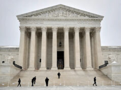 Suprema Corte decide contra empresa prisional privada que enfrenta processo de trabalho forçado de detidos de imigração Yahoo news home