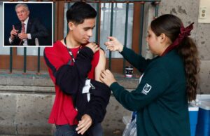 Surto de sarampo surge nos EUA enquanto o Dr. Oz implora às pessoas que sejam vacinadas: ‘Temos uma solução’ Surto de sarampo surge nos EUA enquanto o Dr. Oz implora às pessoas que sejam vacinadas: 'Temos uma solução'