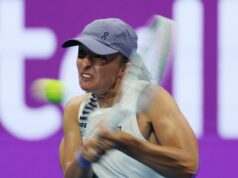 Swiatek supera Kasatkina enquanto Rybakina sobrevive a Zheng no Aberto do Qatar lightbox-info