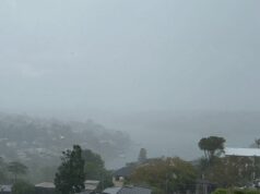 Sydney era o lugar mais quente da Austrália antes de uma chuva repentina Sydney teve a temperatura mais alta do país pouco antes do meio-dia de hoje.