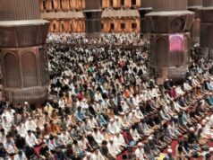 Tarawih sozinho ou em congregação? Esta é uma explicação de estudiosos e argumentos que muitas vezes são esquecidos Tarawih sozinho ou em congregação? Esta é uma explicação de estudiosos e argumentos que muitas vezes são esquecidos