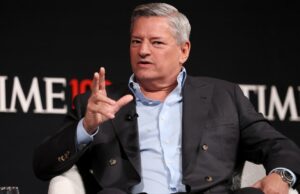 Ted Sarandos rejeita o pedido de Trump para demitir Susan Rice do conselho da Netflix: ‘Ele gosta de fazer muitas coisas nas redes sociais’ Susan Arroz