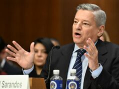 Ted Sarandos se protege sobre pagamentos residuais da Netflix em audiência no Senado: ‘Não é sim ou não’ Ted Sarandos se protege sobre pagamentos residuais da Netflix em audiência no Senado: ‘Não é sim ou não’